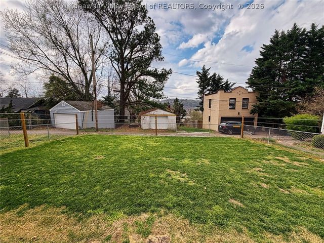 803 Maple Road, Charleston, WV 25302