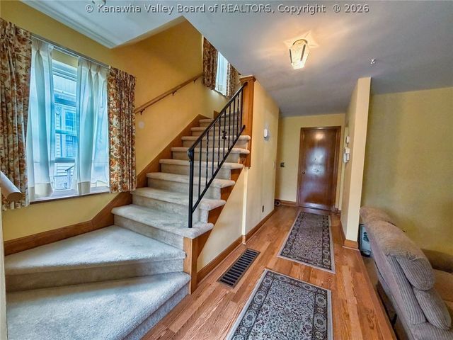 803 Maple Road, Charleston, WV 25302