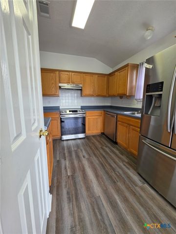 2814 Blackburn Dr, Killeen, TX 76543