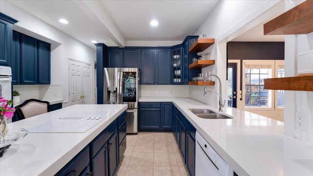 100 Lords Circle, Coldspring, TX 77331