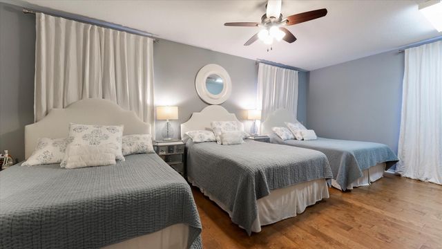 100 Lords Circle, Coldspring, TX 77331