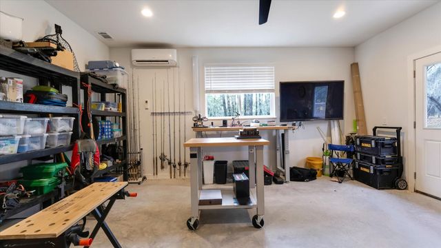 100 Lords Circle, Coldspring, TX 77331