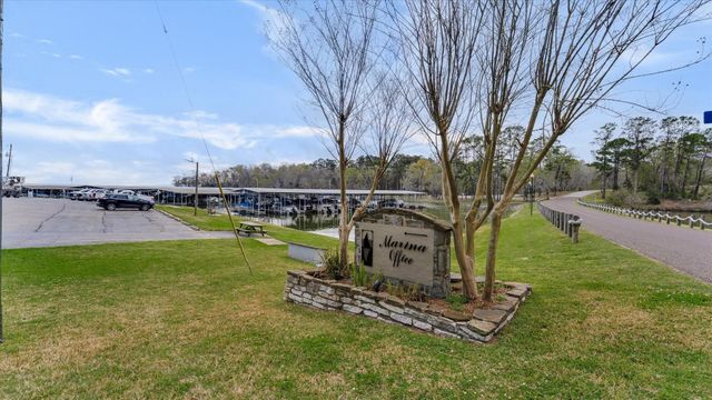 100 Lords Circle, Coldspring, TX 77331