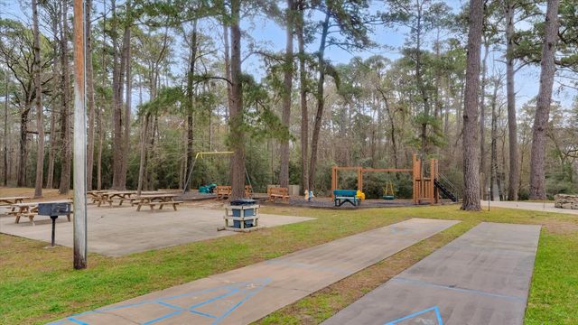 100 Lords Circle, Coldspring, TX 77331