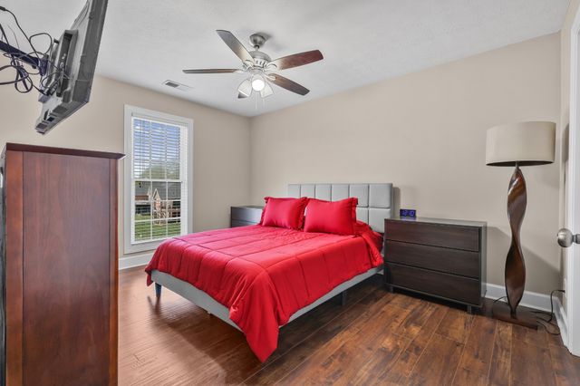 2235 Jasmine Dr, Clarksville, TN 37043