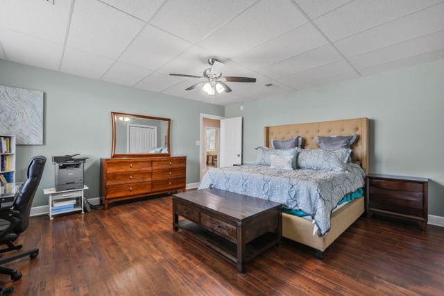 2235 Jasmine Dr, Clarksville, TN 37043