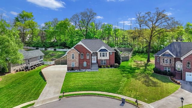 2235 Jasmine Dr, Clarksville, TN 37043