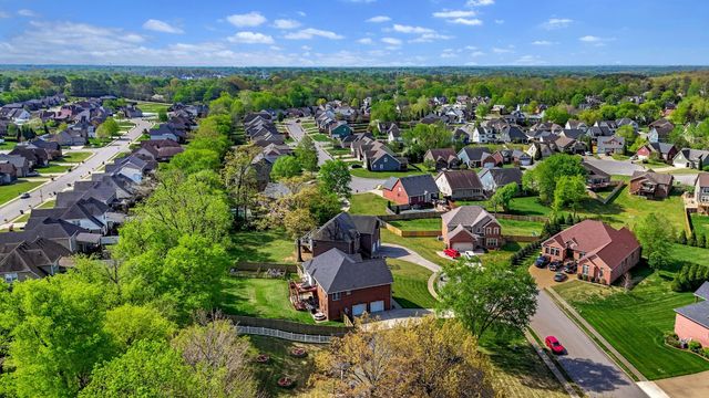 2235 Jasmine Dr, Clarksville, TN 37043