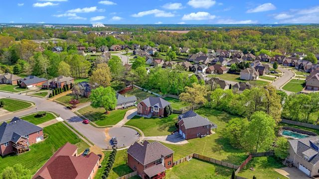 2235 Jasmine Dr, Clarksville, TN 37043