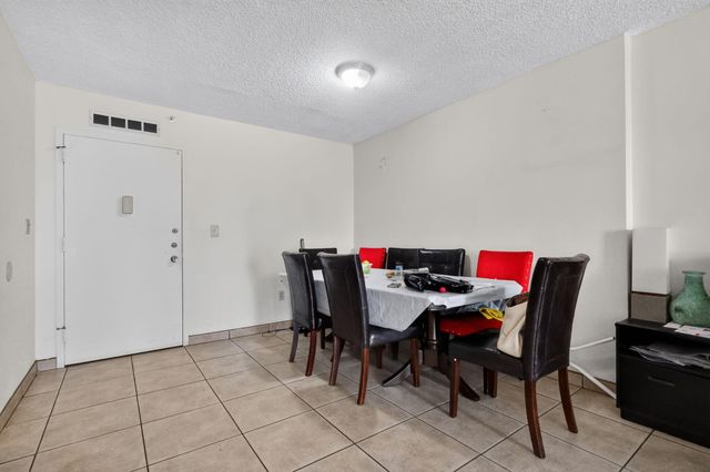 2780 NE 183RD Street 112, Aventura, FL 33160