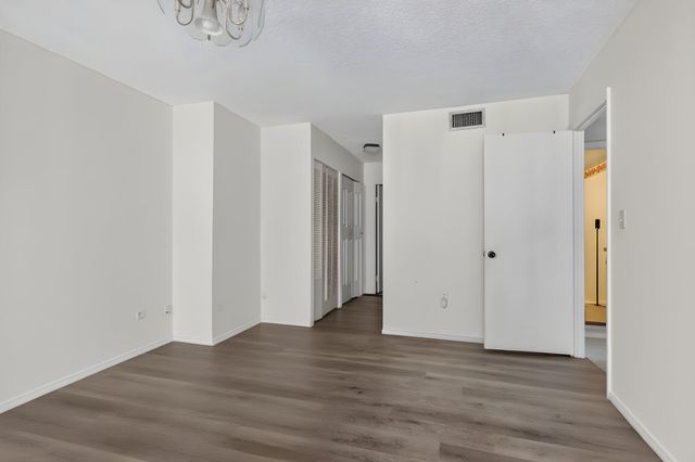 2780 NE 183RD Street 112, Aventura, FL 33160