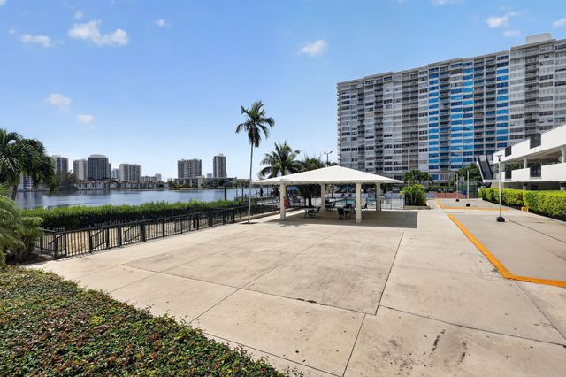 2780 NE 183RD Street 112, Aventura, FL 33160