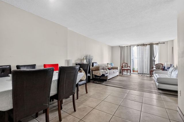 2780 NE 183RD Street 112, Aventura, FL 33160