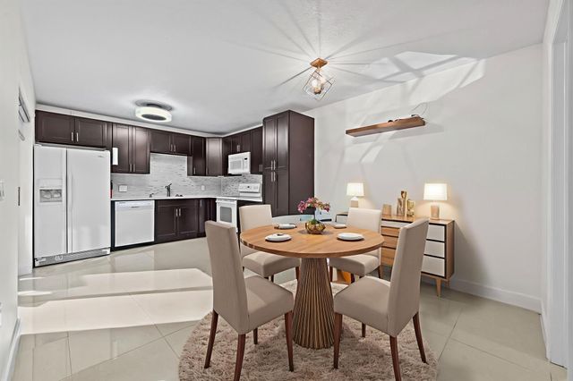 5708 SE Windsong Lane, Stuart, FL 34997