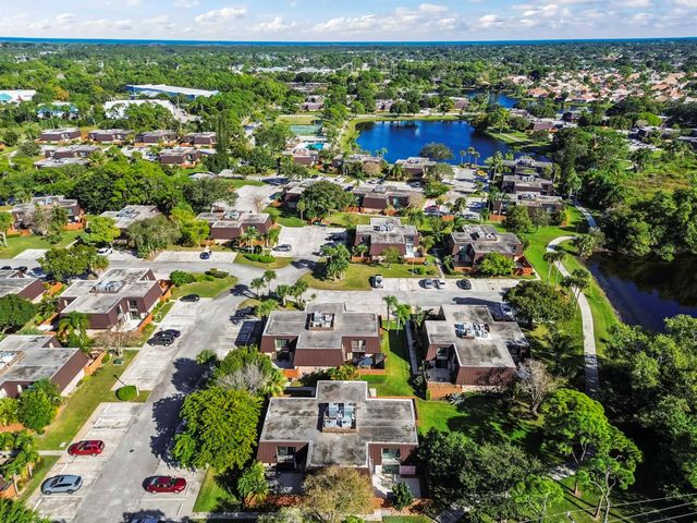 5708 SE Windsong Lane, Stuart, FL 34997