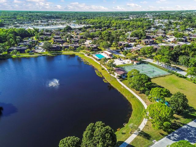 5708 SE Windsong Lane, Stuart, FL 34997