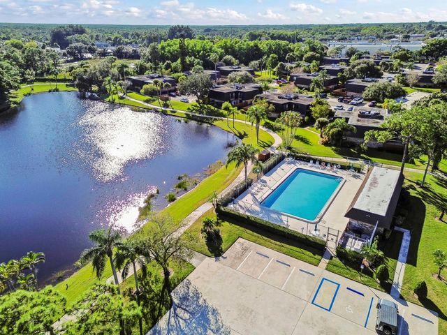 5708 SE Windsong Lane, Stuart, FL 34997