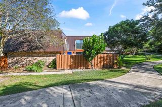 5708 SE Windsong Lane, Stuart, FL 34997