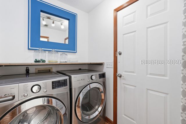 7 Woodbine Dr, Beaufort, SC 29907