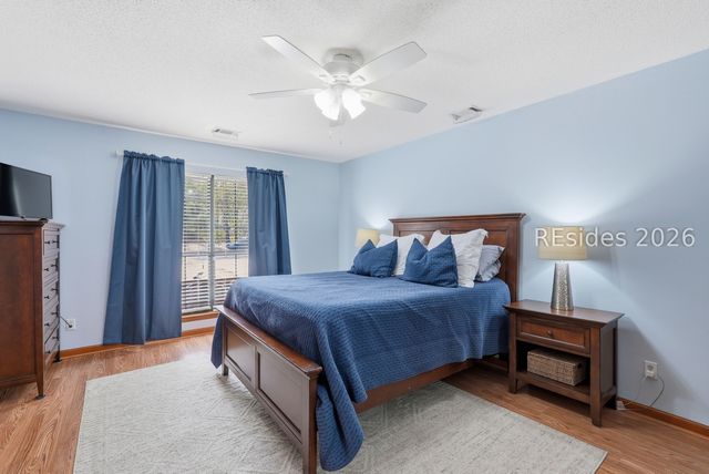 7 Woodbine Dr, Beaufort, SC 29907