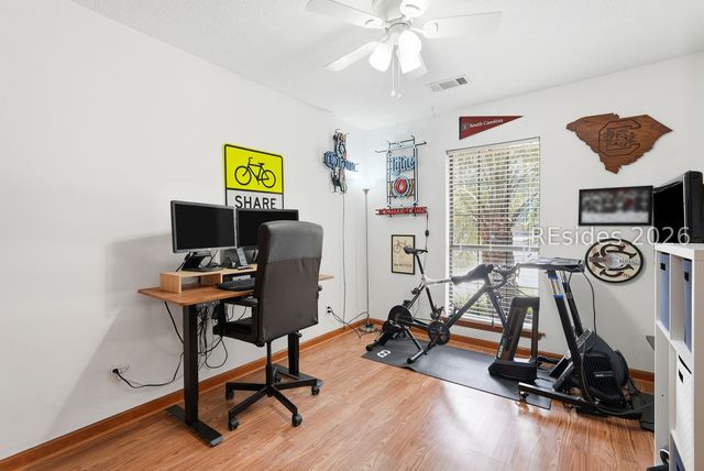 7 Woodbine Dr, Beaufort, SC 29907