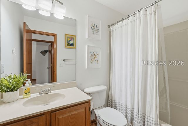 7 Woodbine Dr, Beaufort, SC 29907