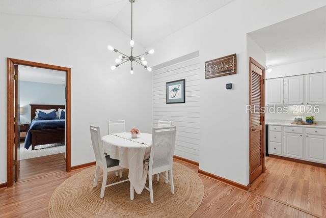 7 Woodbine Dr, Beaufort, SC 29907