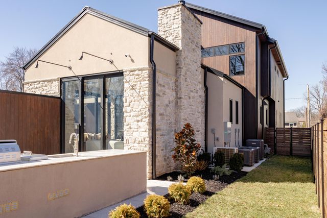 3134 Asbury Drive, Columbus, OH 43221