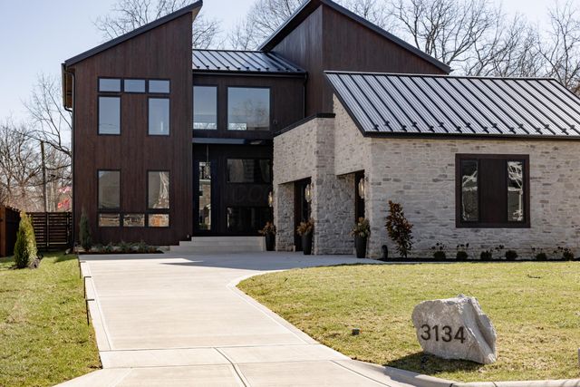 3134 Asbury Drive, Columbus, OH 43221