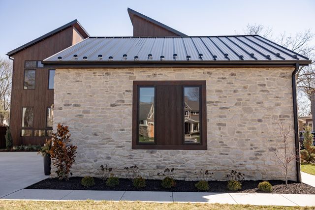 3134 Asbury Drive, Columbus, OH 43221