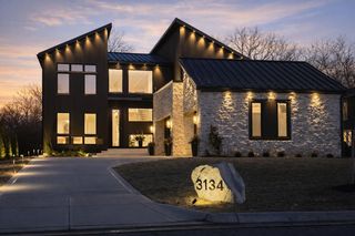 3134 Asbury Drive, Columbus, OH 43221