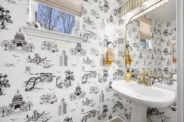 2510 Thornton RD, Austin, TX 78704