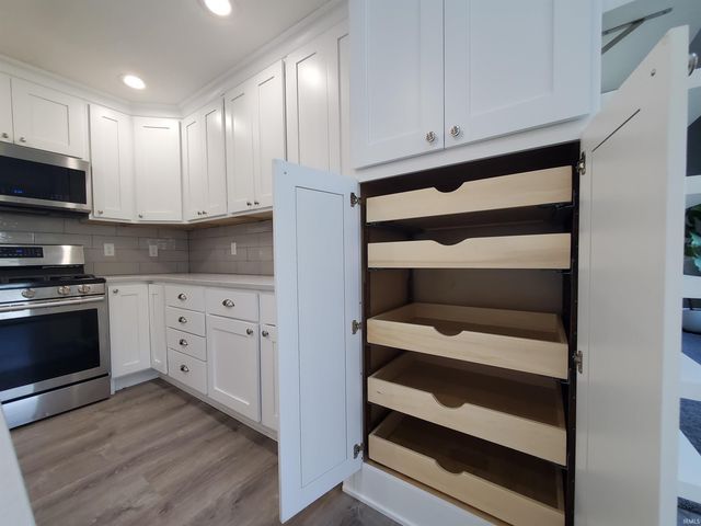 2911 Barry Knoll Way, Fort Wayne, IN 46845