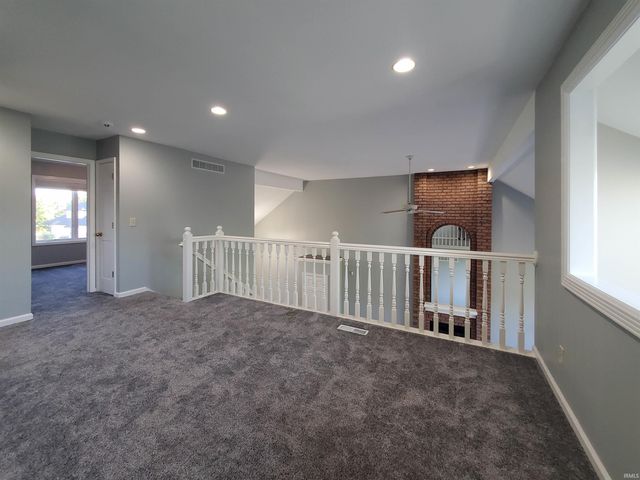 2911 Barry Knoll Way, Fort Wayne, IN 46845