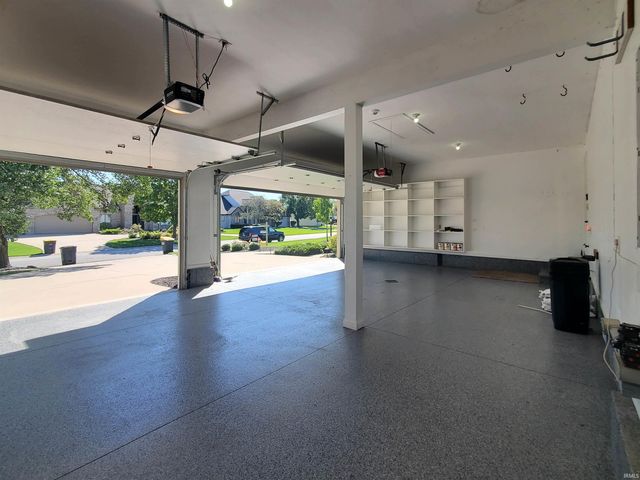 2911 Barry Knoll Way, Fort Wayne, IN 46845