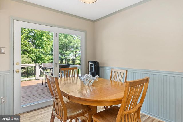 5 ZINNIA DR, Newtown, PA 18940