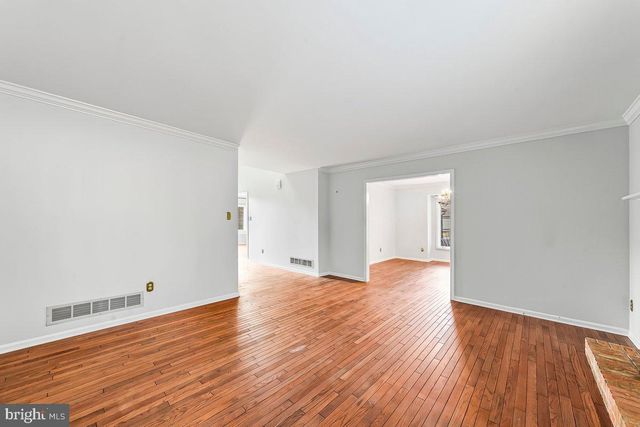 1112 MEWS LN, West Chester, PA 19382