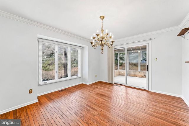 1112 MEWS LN, West Chester, PA 19382