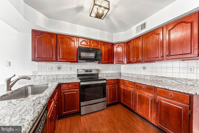 1112 MEWS LN, West Chester, PA 19382