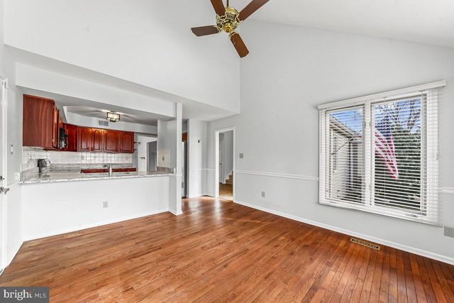 1112 MEWS LN, West Chester, PA 19382