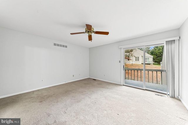 1112 MEWS LN, West Chester, PA 19382