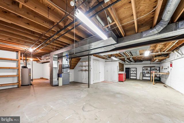 1112 MEWS LN, West Chester, PA 19382