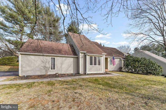 1112 MEWS LN, West Chester, PA 19382