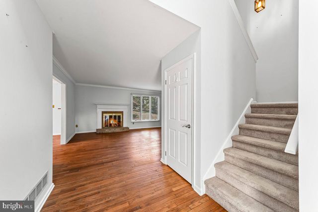 1112 MEWS LN, West Chester, PA 19382