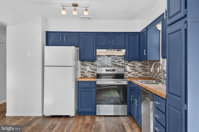3169 THISTLE DR, Lancaster, PA 17601