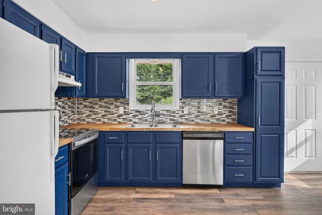 3169 THISTLE DR, Lancaster, PA 17601