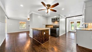 1542 W Reindeer Road, Lancaster, TX 75146