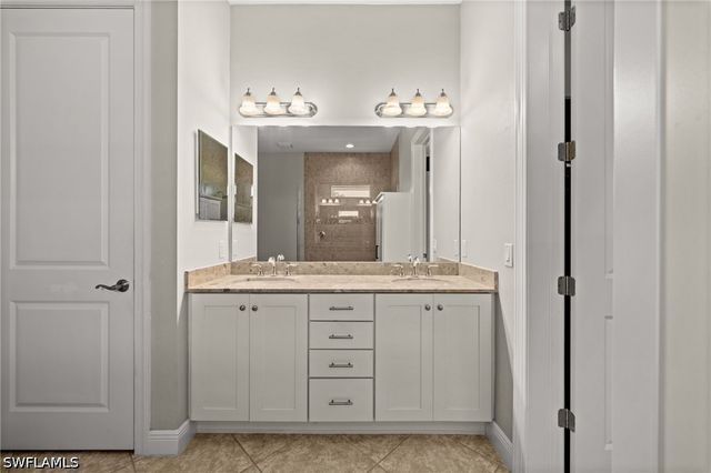 4115 Raffia DR, Naples, FL 34119