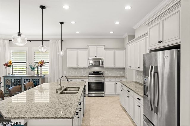 4115 Raffia DR, Naples, FL 34119