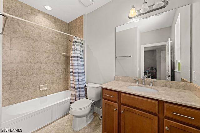 4115 Raffia DR, Naples, FL 34119